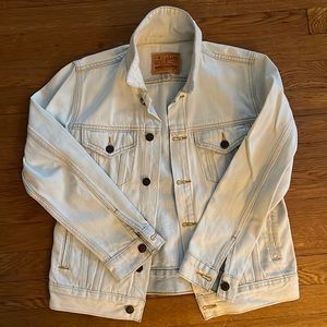 Light Wash Lucky Brand Tomboy Trucker denim jacket